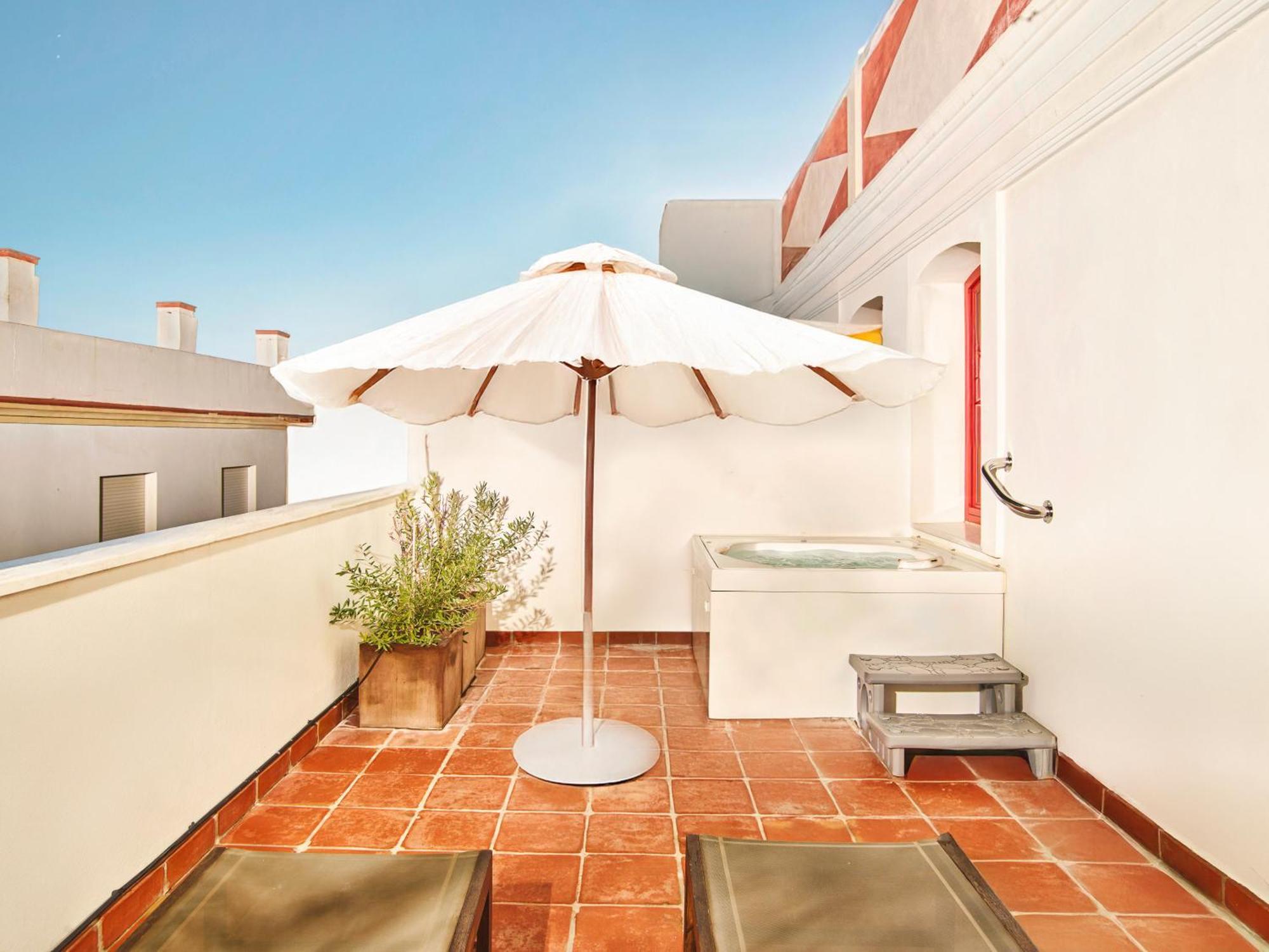 Hotel El Pilar Andalucia 埃斯特波纳 外观 照片