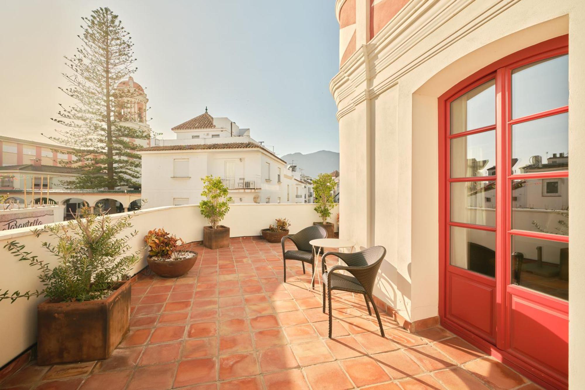 Hotel El Pilar Andalucia 埃斯特波纳 外观 照片
